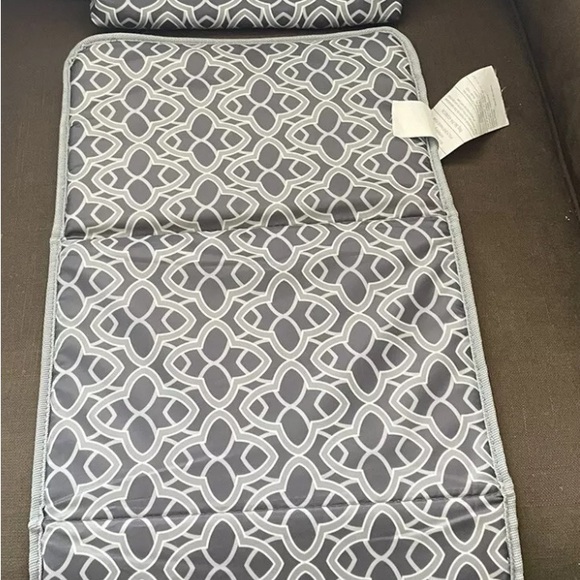 Boppy Bag BABY DIAPER BAG, CROSSBODY BAG (changing pad incl. and pochette) - Picture 5 of 10